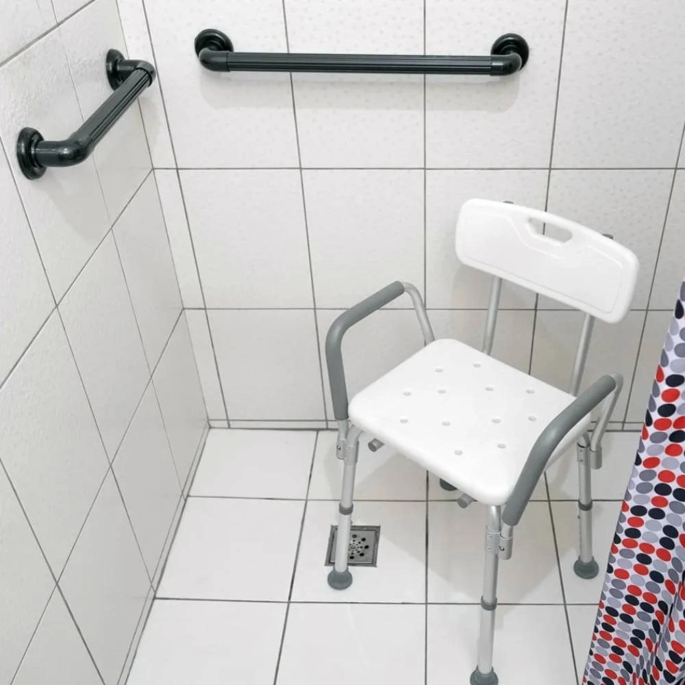 Barra de Apoio Astra Reta 40CM PVC BP36/4*PR Barra de Apoio Astra Reta 40CM PVC BP36/4*PR