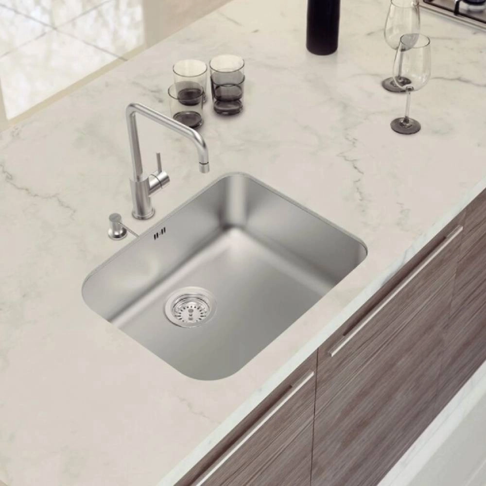 Cuba de Embutir Tramontina Dora 50 BL R6 em Aço Inox Escovado com Válvula e escape 50x40 cm