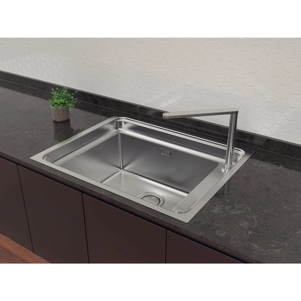 Cuba de Sobrepor Tramontina Design Collection Workstation Quadrum Deep 50 em Aço Inox com Válvula Ø 4 1/2" com escape e Monocomando Hidden