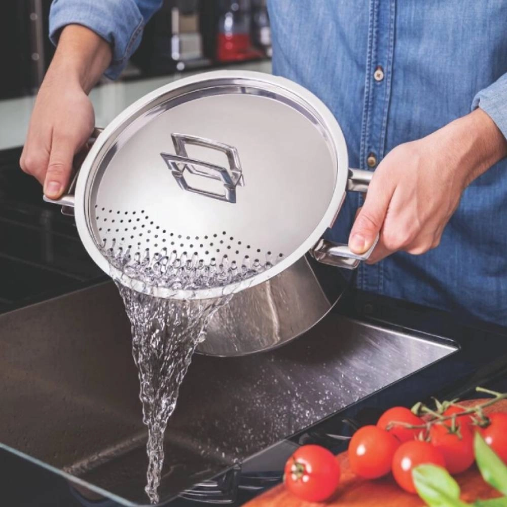 Espagueteira Tramontina Brava em Aço inox com Fundo Triplo Tampa e Alças 24 cm 6,1 L