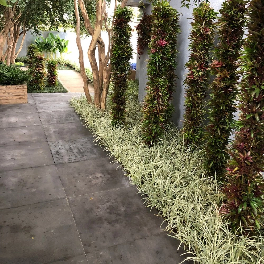 Gauss Piso 48x48x1,2 Travertino Carvão - Peça