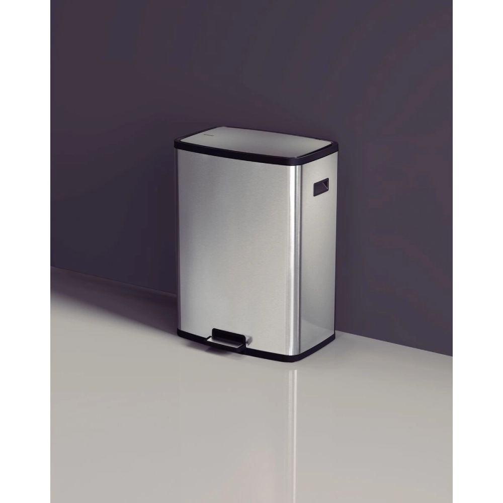 Lixeira Tramontina Octos em Aço Inox com Balde Removível e Pedal 45 L