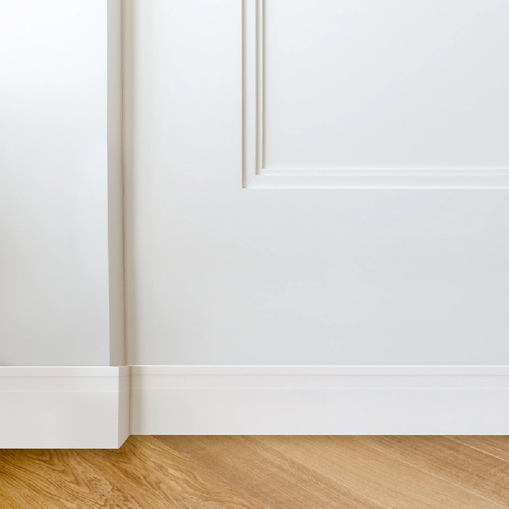 Ruffino Rodapé Poliestireno Branco Frisado 7cmx240cm Ruffino Rodapé Poliestireno Branco Frisado 7cmx240cm