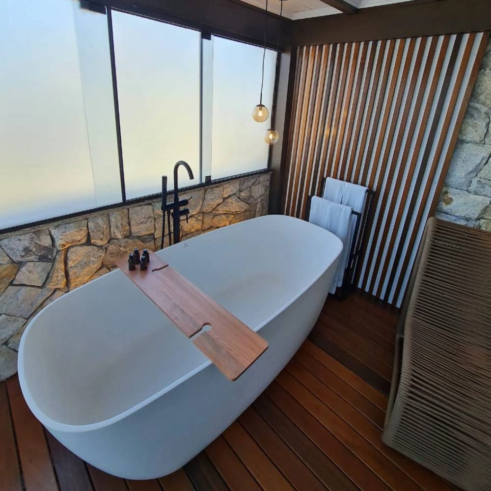 Banheira Sabbia Amazônia Branco FSC Acetinada c/ Válvula Click Cromada