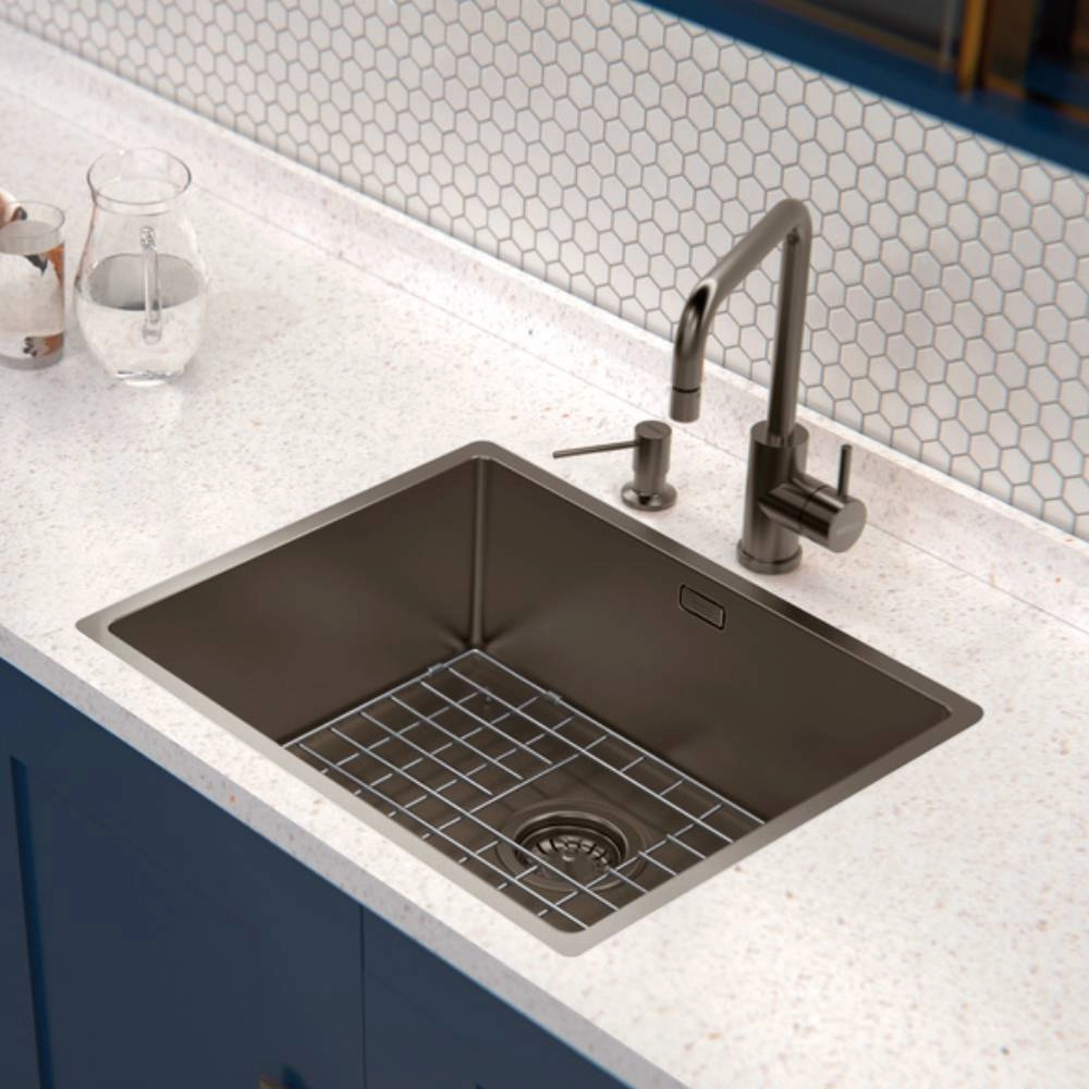 Dosador de Sabão Tramontina em Aço inox Black com Recipiente Plástico 500 ml com Revestimento PVD 