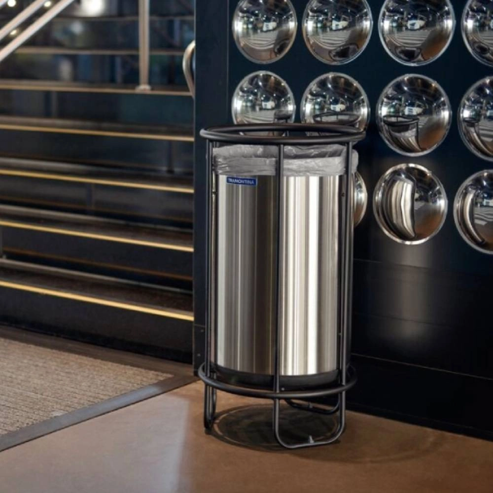 Lixeira Tramontina Cesena em Aço Inox com Acabamento Acetinado 65 L