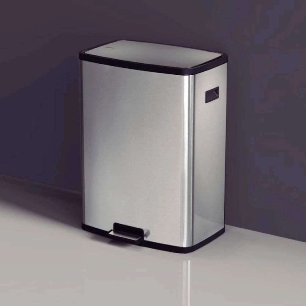Lixeira Tramontina Octos em Aço Inox com Balde Removível e Pedal 45 L