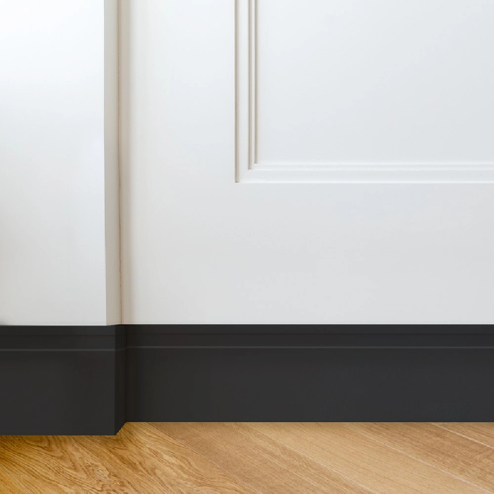 Ruffino Rodapé Poliestireno Preto Frisado 10cmx240cm Ruffino Rodapé Poliestireno Preto Frisado 10cmx240cm