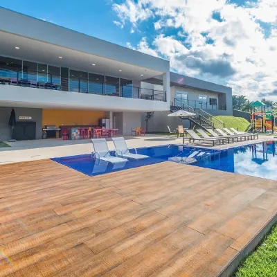 Villagres Porcelanato Comercial 24,5x100 Madero Jatoba Externo Retificado Villagres Porcelanato Comercial 24,5x100 Madero Jatoba Externo Retificado